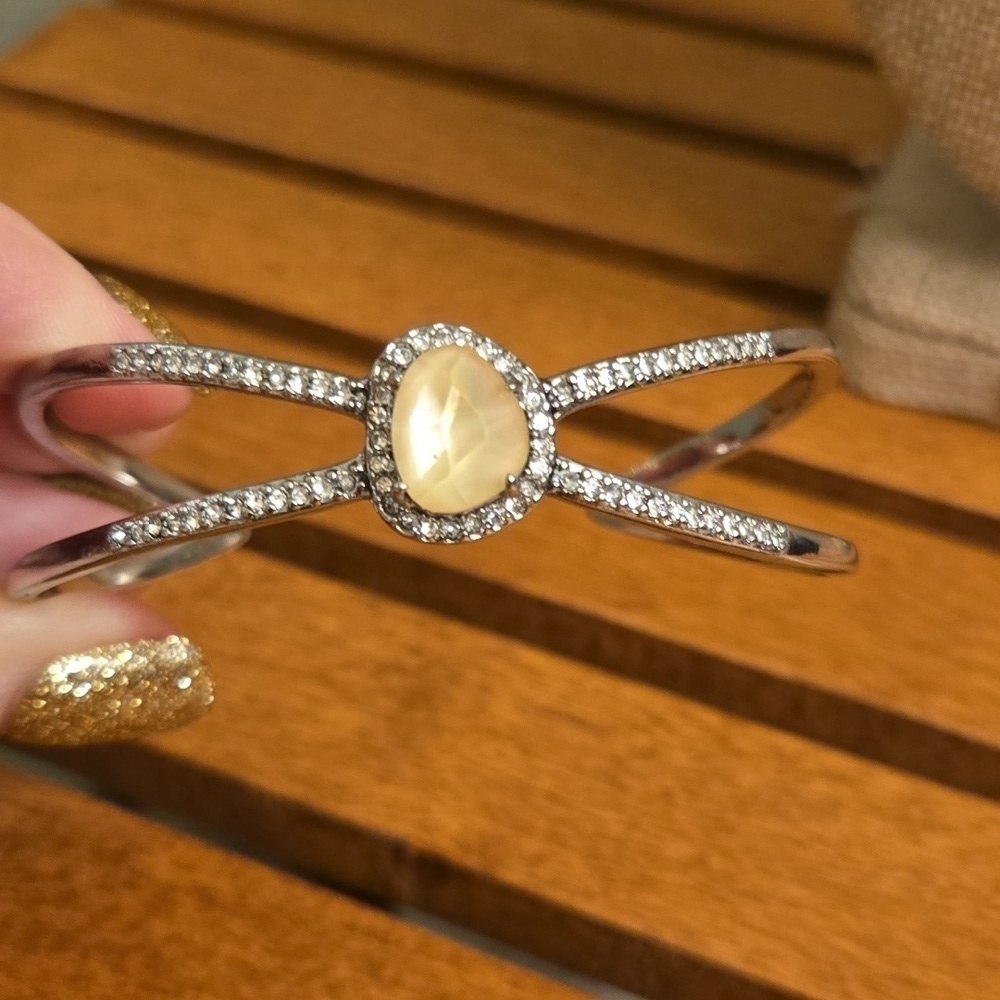 Chloe Isabel Bianca Collection Jewelry Set - Picture 2 of 12
